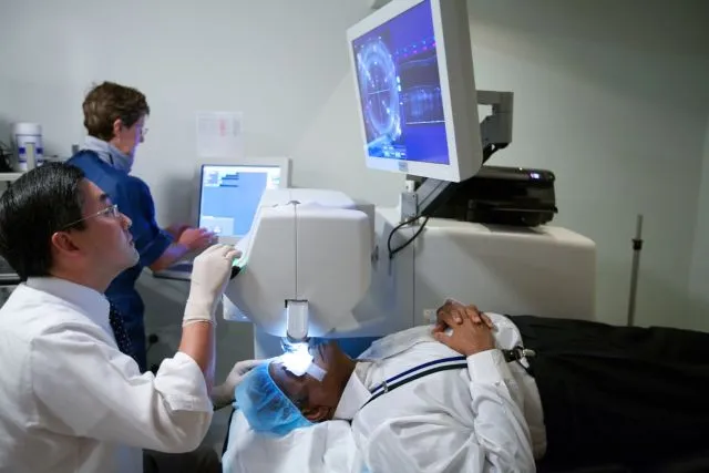 lenssx-cataract-surgery-procedure